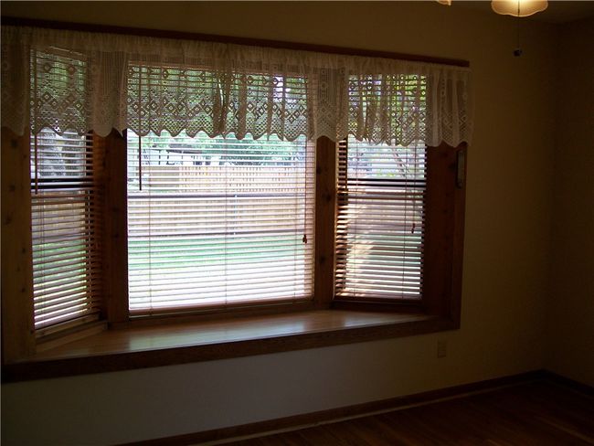 310 E Cedar St, House other with 4 bedrooms, 1 bathrooms and 4 parking in Bertram TX | Image 11