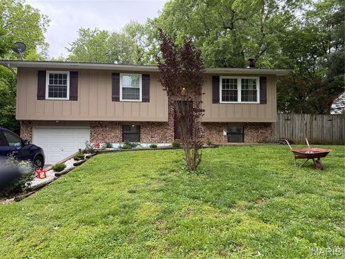 819 Odus Dr, Jackson, MO, 63755-3107 | Card Image