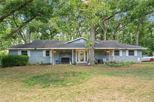 111 Timber Lane Dr, Coffeyville, KS, 67337-9621 | Card Image