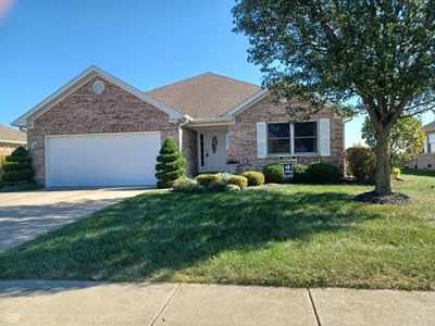 1841 Holiday Pines Drive, Condo with 3 bedrooms, 2 bathrooms and null parking in Brownsburg IN | Image 2