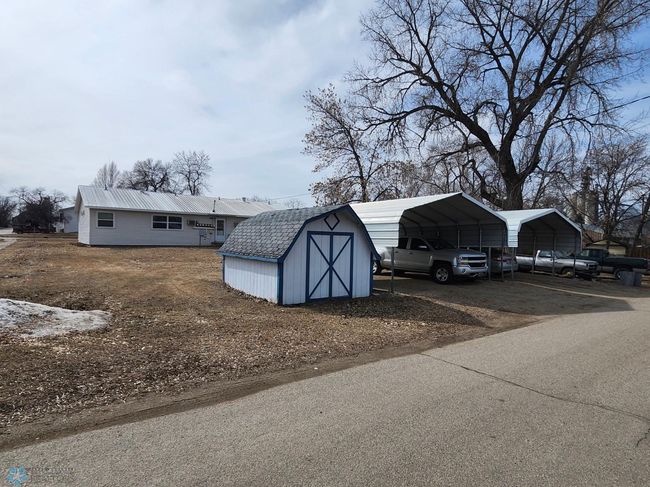 404 3 Rd St, Home with 0 bedrooms, 0 bathrooms and null parking in Milnor ND | Image 5