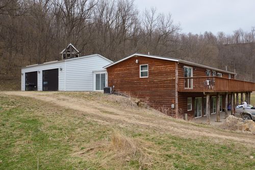 37139 Errthum Rd, Guttenberg, IA, 52052-8244 | Card Image