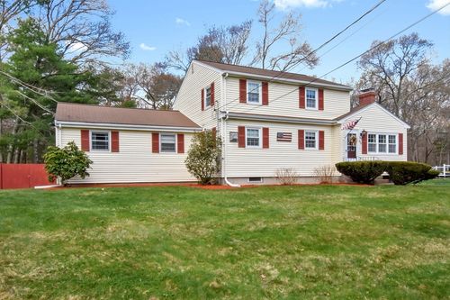 40 Valleyview Rd, Bellingham, MA, 02019-1118 | Card Image