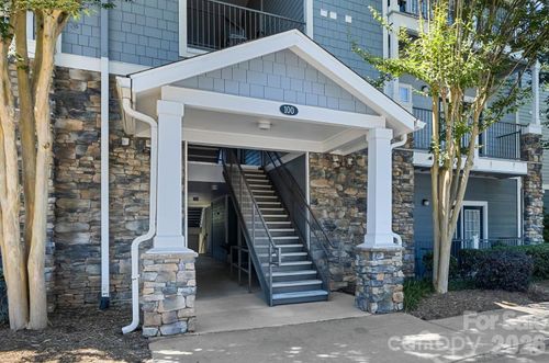 3-100 Vista Lake Dr, Candler, NC, 28715-5102 | Card Image