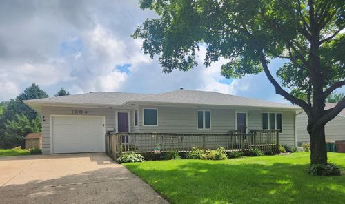 1304 Crestview Road, Albert Lea, MN, 56007 | Card Image