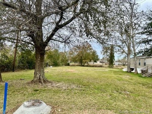 2316 Tuna Ln, Lake Charles, LA, 70605-8319 | Card Image