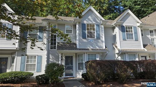 2003 Wendover Dr, Pompton Plains, NJ, 07444-1168 | Card Image