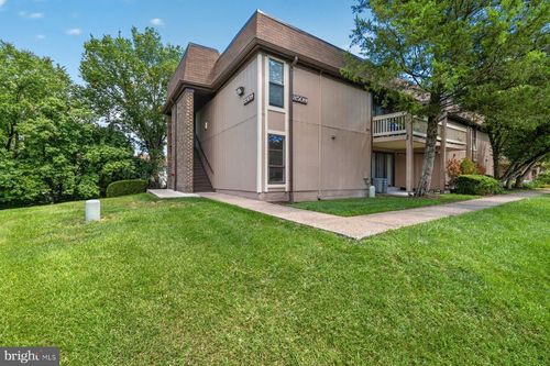 j-8509 Barrington Ct, SPRINGFIELD, VA, 22152-1010 | Card Image