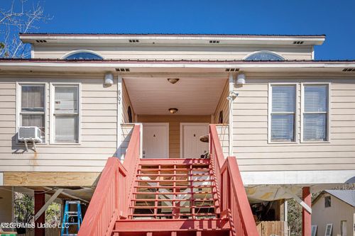 8704 Palm Ave, Ocean Springs, MS, 39564-7493 | Card Image