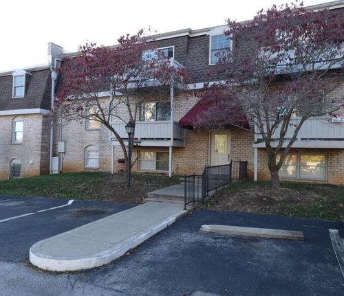 44-175 Malabu Dr, Lexington, KY, 40503-3164 | Card Image