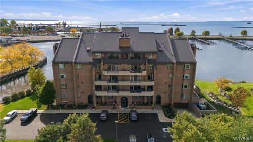 305-40 Waterfront Cir, Buffalo, NY, 14202-4315 | Card Image