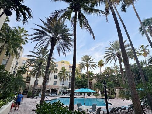 306-780 S Sapodilla Avenue, West Palm Beach, FL, 33401 | Card Image