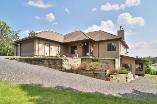 10124 Timberwolf Trl, Kabetogama, MN, 56669-8059 | Card Image
