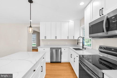 5485 Solomons Island Rd, LOTHIAN, MD, 20711-9704 | Card Image