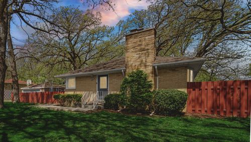138 North Rd, Schererville, IN, 46375-1914 | Card Image