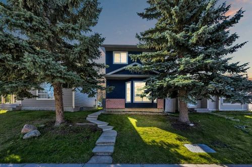 67 Martinwood Rd Ne, Calgary, AB, T3J3G7 | Card Image