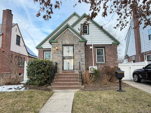 48-27 213th St, Bayside Hills, NY, 11364-1233 | Card Image