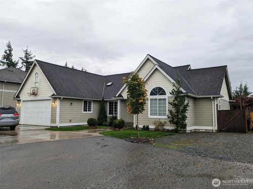 217 Noble St, Sumas, WA, 98295-9109 | Card Image