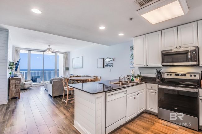 Kitchen | Image 6