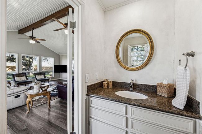 1014 River Plant Rd, Home with 3 bedrooms, 3 bathrooms and null parking in Eagle Lake TX | Image 8