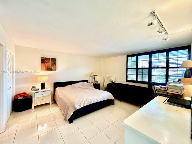 APT-2G - 9500 W Bay Harbor Dr, Condo with 1 bedrooms, 2 bathrooms and null parking in Bay Harbor Islands FL | Image 16