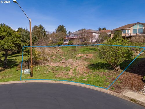 28-1800 Nw Lincoln Shore Star Rst, Lincoln City, OR, 97367 | Card Image