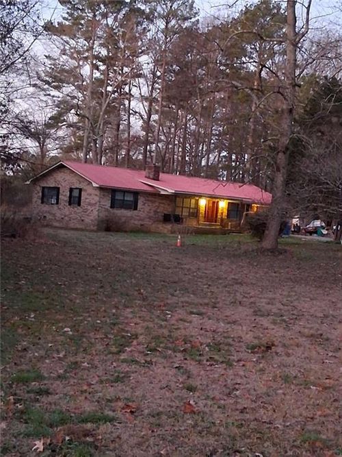 161 Meadowbrook Ln, Summerville, GA, 30747-7204 | Card Image