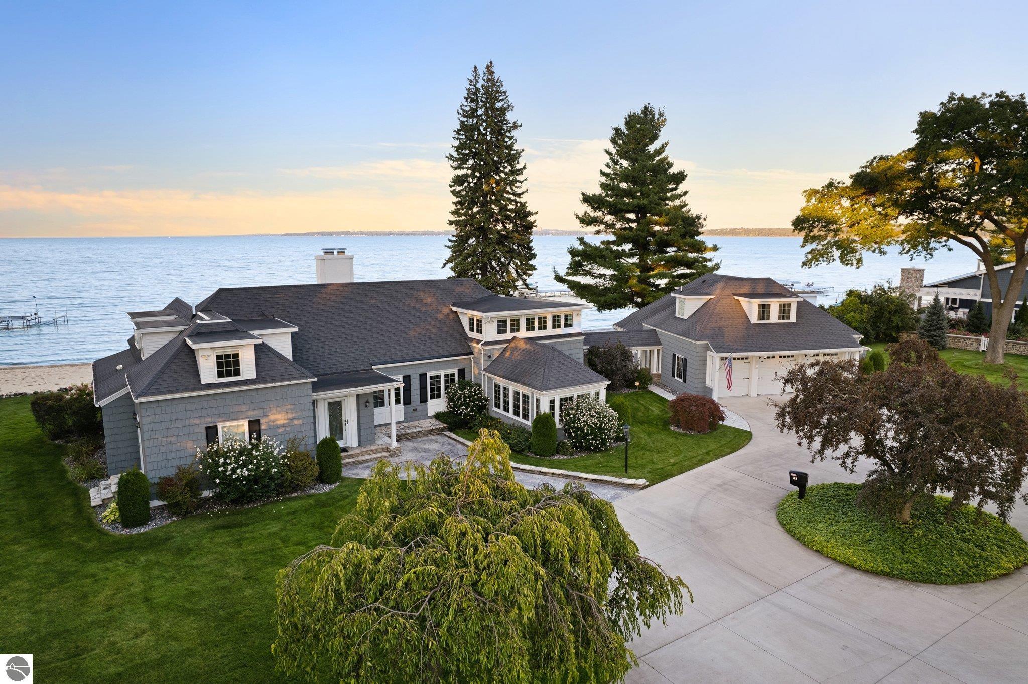 Munson Ave, Traverse City, MI 49686