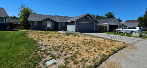 2151 Sw 28th St, Redmond, OR, 97756-8078 | Card Image