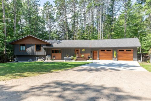 4253 Circle Dr, Rhinelander, WI, 54501-9319 | Card Image