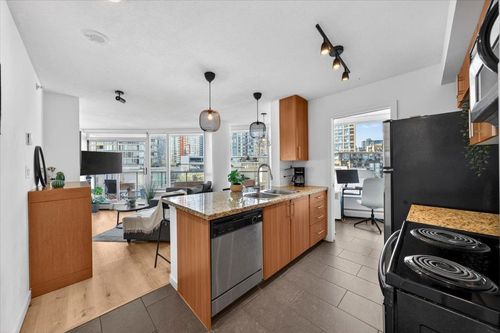 905-58 Keefer Pl, Vancouver, BC, V6B0B8 | Card Image