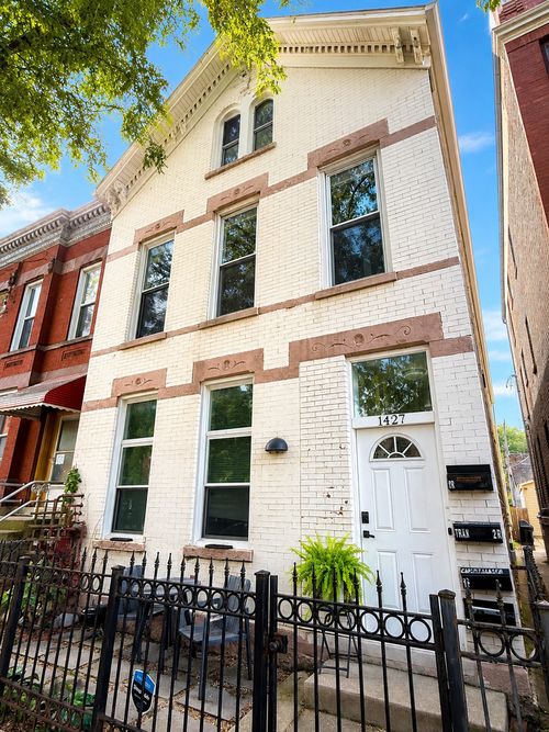 2f-1427 Superior St, Chicago, IL, 60642-6180 | Card Image