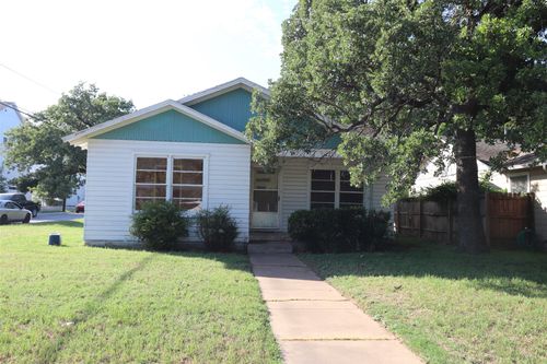 431 W Collins St, Stephenville, TX, 76401-3115 | Card Image