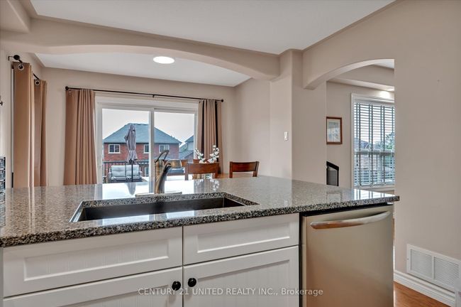 213 Farrier Cres, House other with 4 bedrooms, 4 bathrooms and 4 parking in Peterborough ON | Image 9