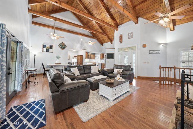 2143 Renegade Mountain Pkwy, House other with 3 bedrooms, 2 bathrooms and null parking in Crab Orchard TN | Image 8