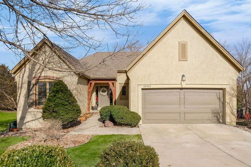 26164 W 109th St, Olathe, KS, 66061-7323 | Card Image