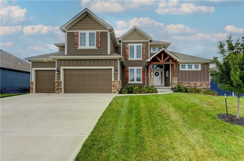 2105 Foxtail Drive, Kearney, MO, 64060 | Card Image