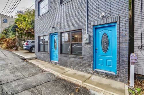 9017 Riverside Pl, North Bergen, NJ, 07047-6261 | Card Image