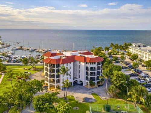 4g-2000 Overseas Highway, Marathon, FL, 33050 | Card Image
