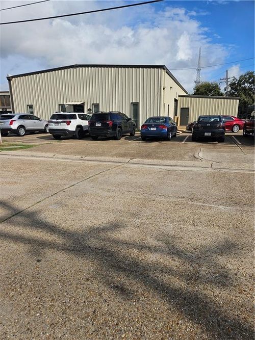 4501 Zenith St, Metairie, LA, 70001-1235 | Card Image