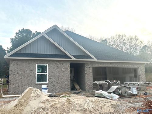 120 Alton Dale Dr, Toney, AL, 35773-4007 | Card Image