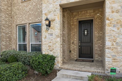 1908 Melinda Ln, Farmers Branch, TX, 75234-4895 | Card Image
