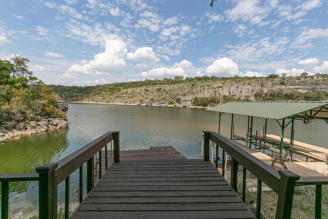 830 Los Escondidos St, House other with 2 bedrooms, 2 bathrooms and null parking in Marble Falls TX | Image 4