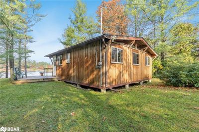 7658 S River Rd, House other with 3 bedrooms, 1 bathrooms and 5 parking in Washago ON | Image 1