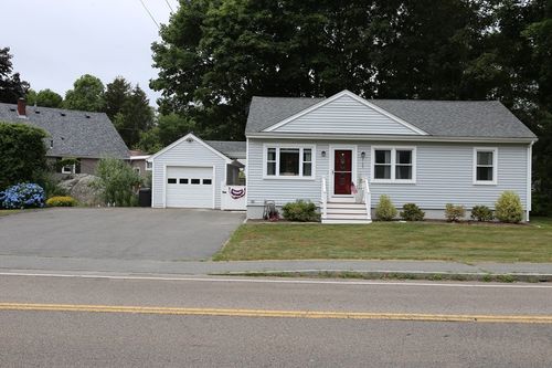 2163 County St, Somerset, MA, 02726-5504 | Card Image