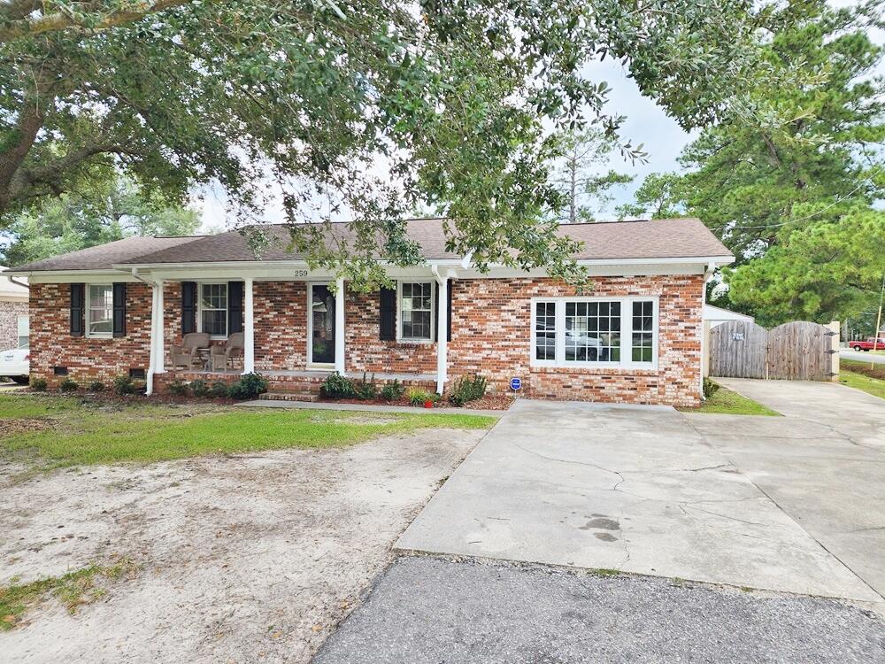 Mary Scott Dr, Goose Creek, SC 29445