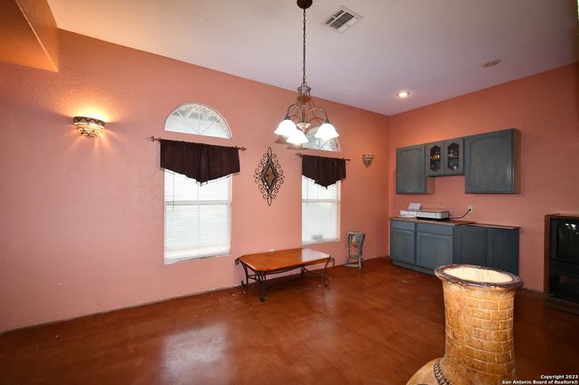 8389 E Loop 1604 S, House other with 5 bedrooms, 5 bathrooms and null parking in Adkins TX | Image 11