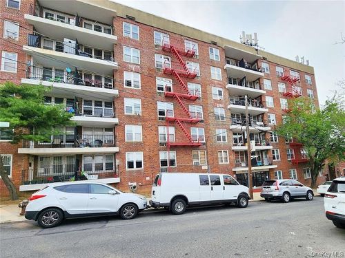 3b-86-05 60th Rd, Elmhurst, NY, 11373-5519 | Card Image