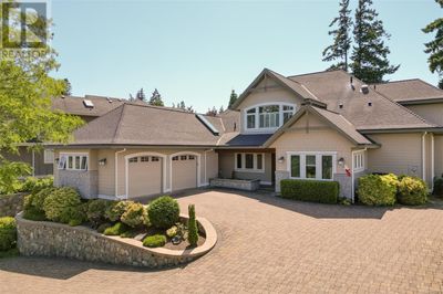 2024 Troon Crt, House other with 4 bedrooms, 4 bathrooms and 3 parking in Victoria BC | Image 2