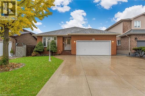 591 Acadia Dr, Hamilton, ON, L8W3A8 | Card Image